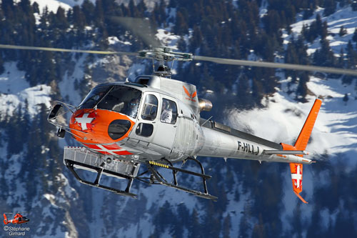 Hélicoptère AS350 B3 Ecureuil / H135 F-HLLJ de CMBH