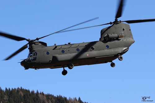 Hélicoptère CH47F Chinook de l'armée italienne