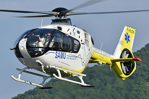 Hélicoptère H135 F-HLCH du SAMU 25