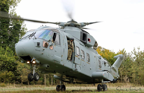 Hélicoptère Merlin HC4 de la Royal Navy britannique