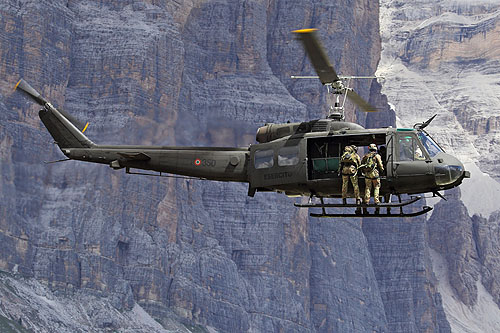 Hélicoptère AB205 Aviazione Esercito Italian Army Aviation