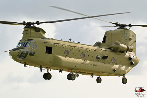 Hélicoptère CH47F Chinook américain