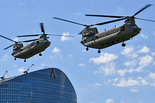 Hélicoptère CH47F Chinook américain