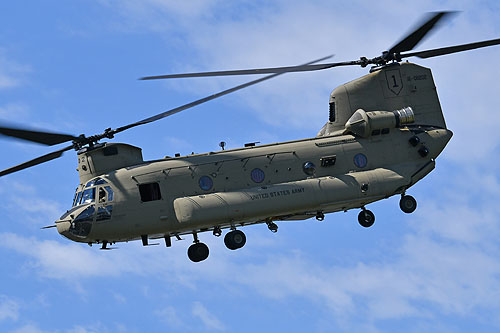 Hélicoptère CH47F Chinook américain