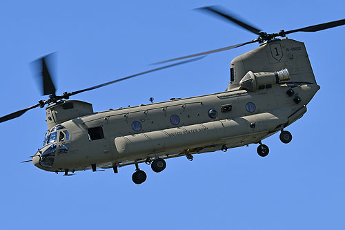 Hélicoptère CH47F Chinook américain