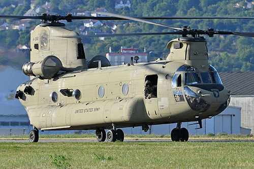 Hélicoptère CH47F Chinook