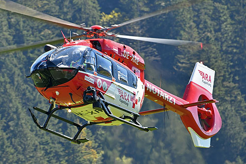 Hélicoptère H145 OE-XRE ARA Flugrettung