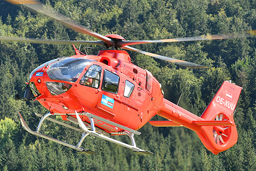 Hélicoptère de secours H135 OE-XUU Heli Austria