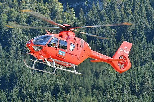 Hélicoptère de secours H135 OE-XUU Heli Austria