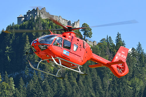 Hélicoptère de secours H135 OE-XUU Heli Austria