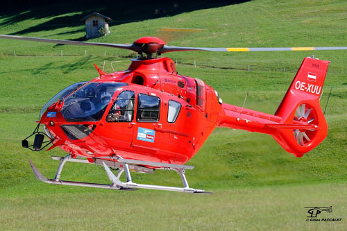 Hélicoptère de secours H135 OE-XUU Heli Austria