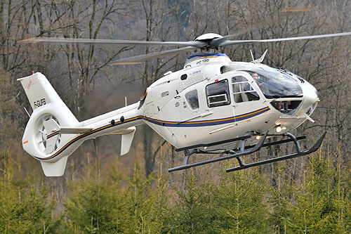 Hélicoptère EC135 F-GUFB de MBH