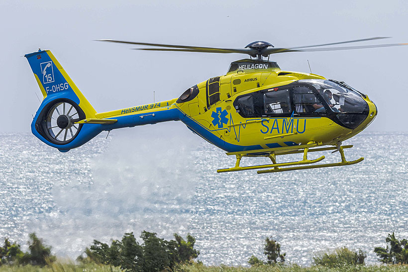 Hélicoptère H135 F-OHSG du SAMU 974 de l'île de La Réunion