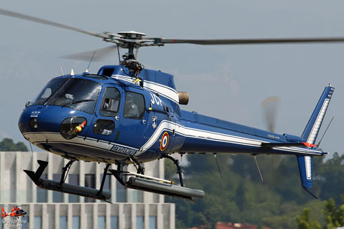 Hélicoptère AS350 Ecureuil JCP de la Gendarmerie Nationale