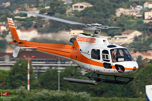 Hélicoptère AS350 B2 Ecureuil F-GFLL