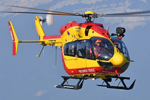 Hélicoptère EC145 F-ZBQK de la Sécurité Civile basé au Versoud