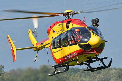 Hélicoptère EC145 F-ZBQK de la Sécurité Civile basé au Versoud