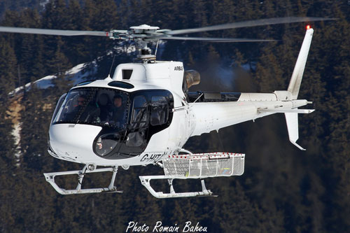 Hélicoptère AS350 B3 Ecureuil G-HITA