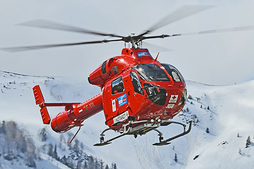 Hélicoptère de secours MD902 OE-XII Martin 6 d'HELI TIROL