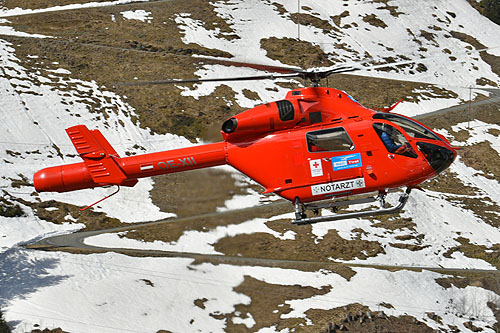 Hélicoptère de secours MD902 OE-XII Martin 6 d'HELI TIROL