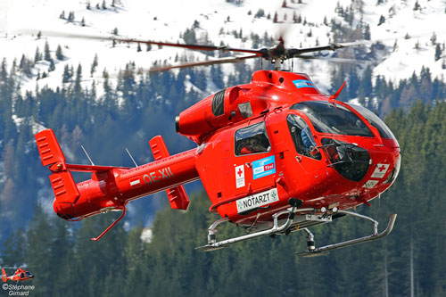 Hélicoptère de secours MD902 OE-XII Martin 6 d'HELI TIROL