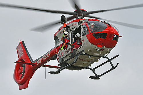 Hélicoptère H145 D-HJLB Johanniter Luftrettung