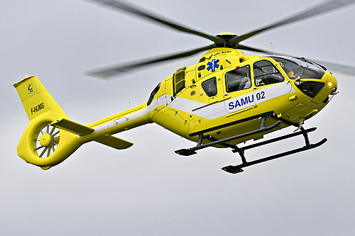 Hélicoptère H135 F-HUMS du SAMU 02