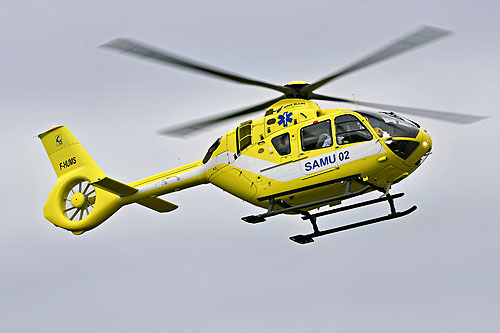 Hélicoptère H135 F-HUMS du SAMU 02