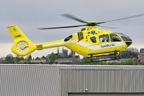 Hélicoptère H135 F-HUMS du SAMU 02