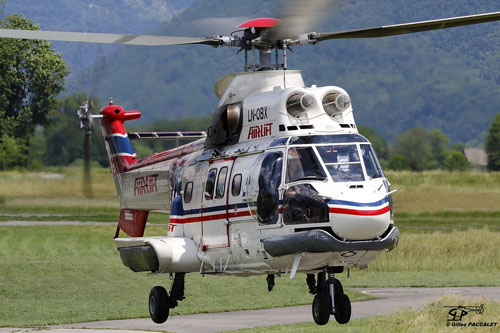 Hélicoptère HBE AS332 SuperPuma LN-OBX Airlift