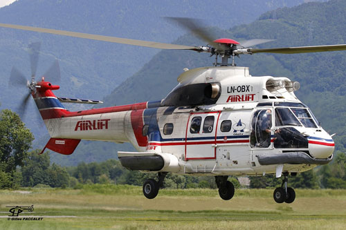 Hélicoptère HBE AS332 SuperPuma LN-OBX Airlift