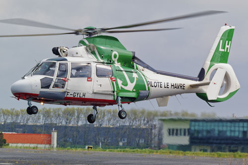 Hélicoptère AS365 Dauphin F-GYLH des pilotes du Port du Havre