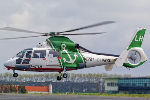 Hélicoptère AS365 Dauphin F-GYLH des pilotes du Port du Havre