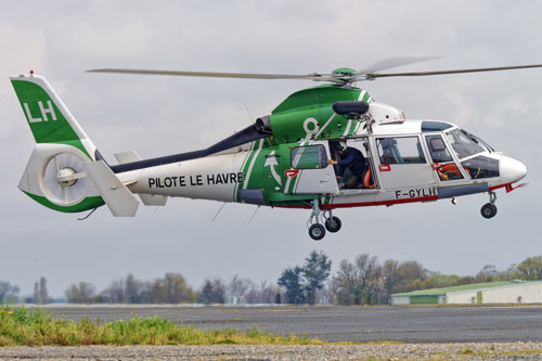 Hélicoptère AS365 Dauphin F-GYLH des pilotes du Port du Havre