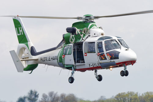 Hélicoptère AS365 Dauphin F-GYLH des pilotes du Port du Havre