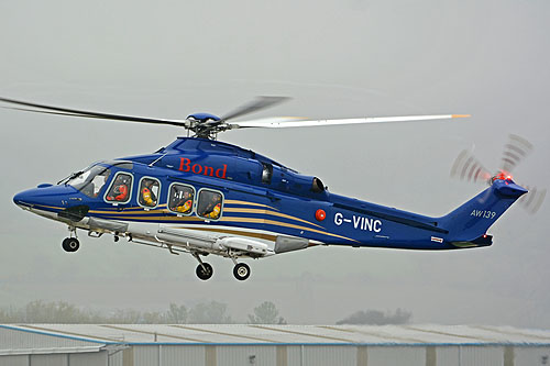 Hélicoptère AW139 G-VINC de BOND