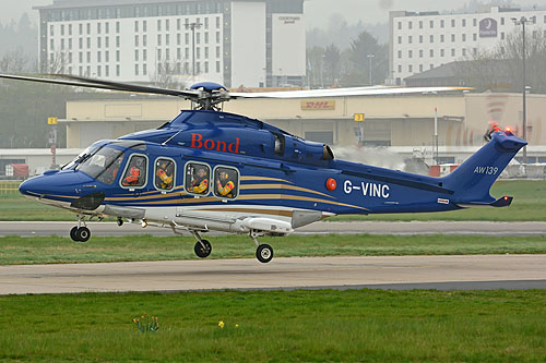 Hélicoptère AW139 G-VINC de BOND