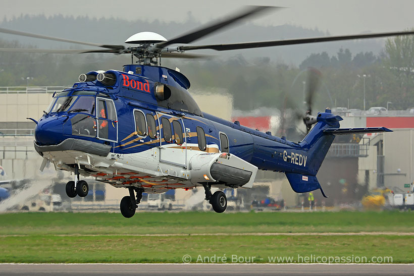 Hélicoptère EC225 G-REDV de BOND