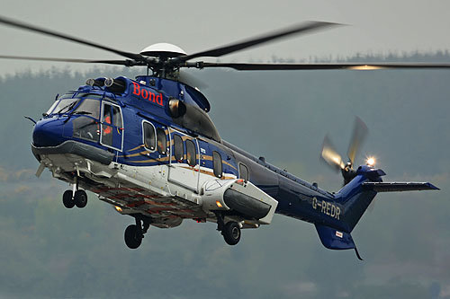 Hélicoptère EC225 G-REDR de BOND