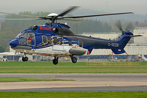 Hélicoptère EC225 G-REDR de BOND