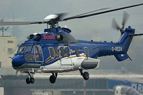 Hélicoptère EC225 G-REDV de BOND