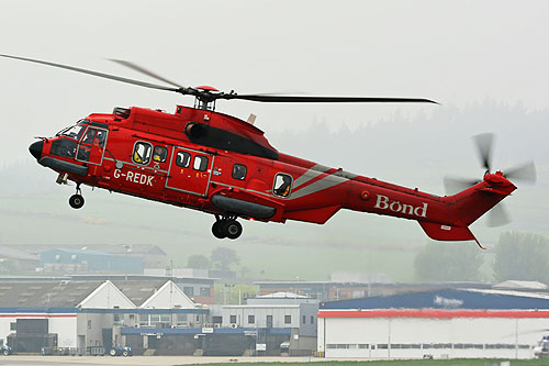 Hélicoptère AS332 SuperPuma G-REDK de BOND