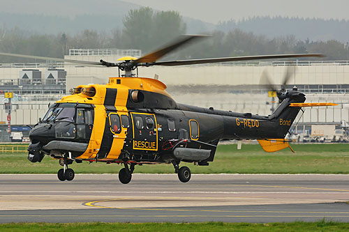 Hélicoptère AS332 SuperPuma SAR G-REDO de BOND