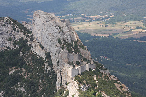 Le château de Peyrepertuse vu du ciel