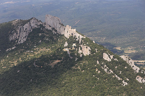 Le château de Peyrepertuse vu du ciel