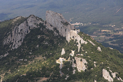 Le château de Peyrepertuse vu du ciel