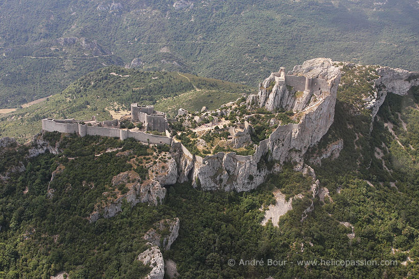 Le château de Peyrepertuse vu du ciel