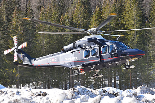 Hélicoptère AW139 CC01 Carabinieri