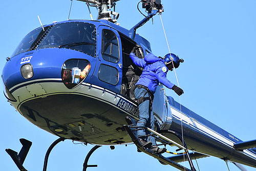 Hélicoptère AS350 B Ecureuil de la Gendarmerie Nationale française