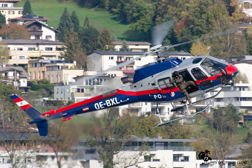 Hélicoptère AS350 B3 OE-BXL de la Police autrichienne